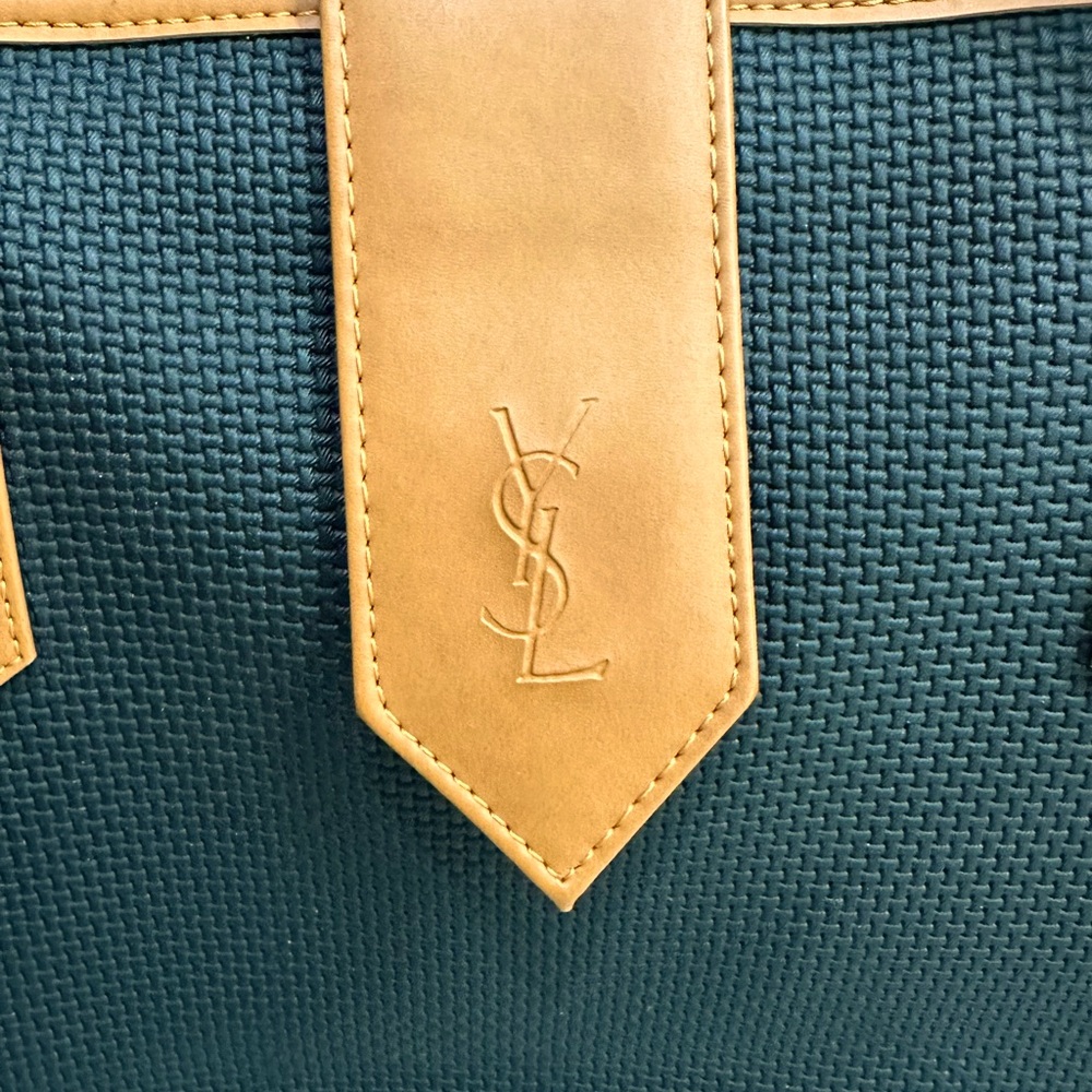 YSL tote bag never been used no scuffs or scratches